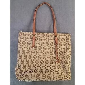 Michael Kors MK Beige & Brown Tote – Classic Shoulder Bag – Tons of Pockets